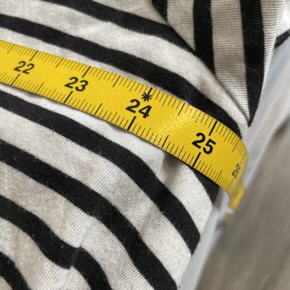 Torrid Women's Black White Striped Classic Fit T Shirt Size 5X Casual‎ Weekends - Picture 4 of 11